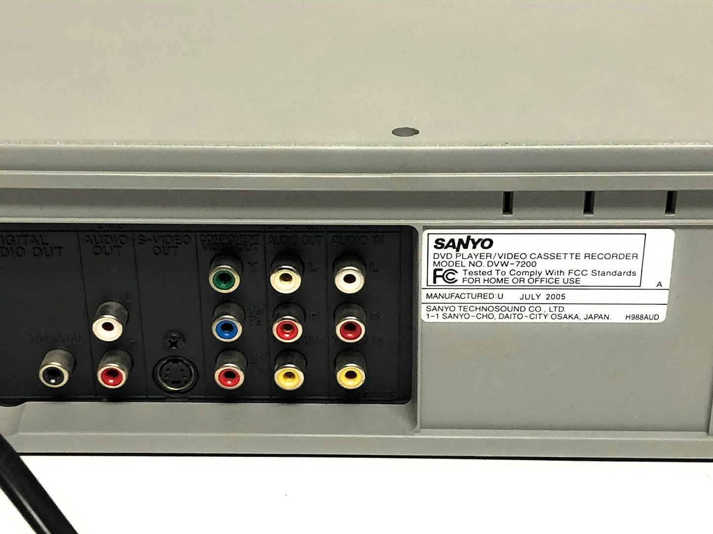 Sanyo DVD/VCR Combo DVW-7200 (Renewed) X239