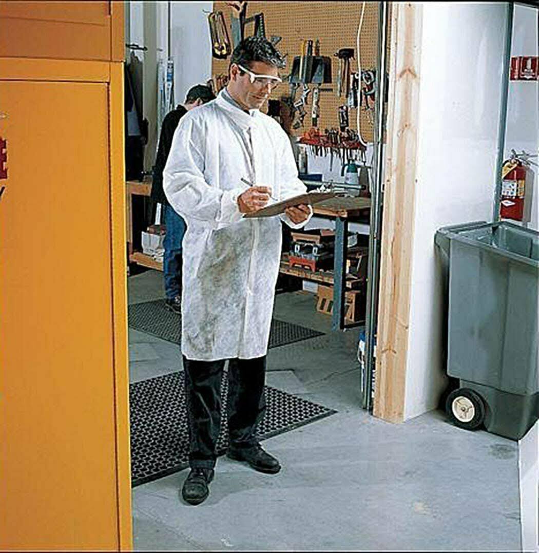 50 Pack White Disposable Polypropylene Lab Coats X-Large R760