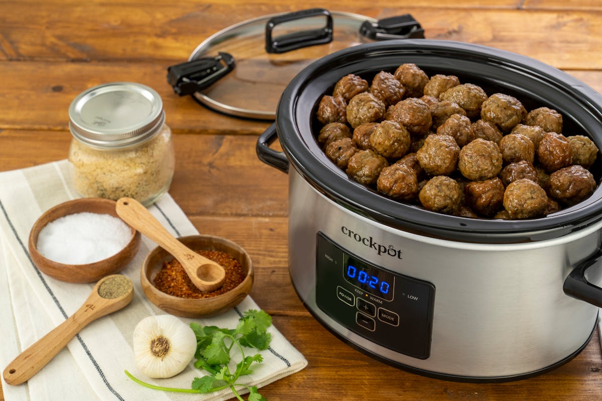 Crock-Pot Programmable 4-Quart Cook & Carry Slow Cooker, Stainless Steel — Product Details — Product Facts jO